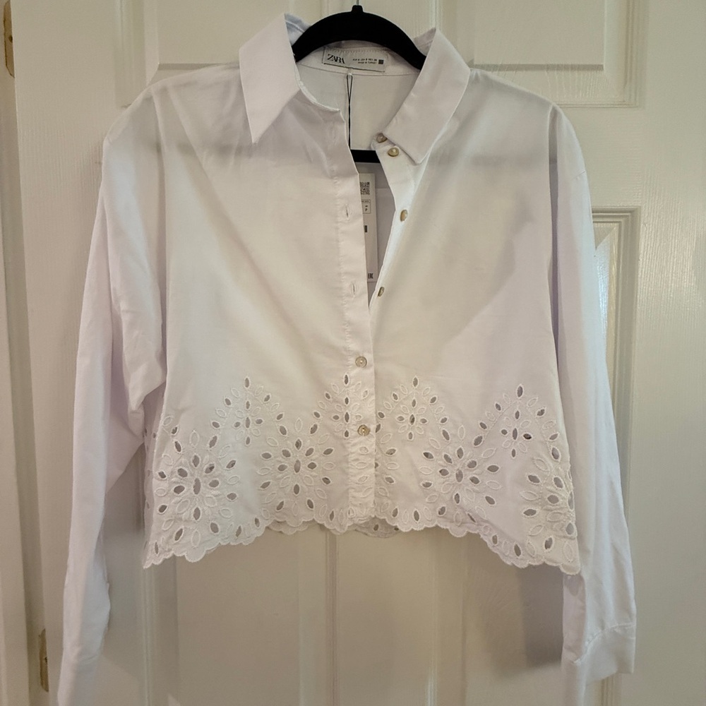 Zara White Cropped Long Sleeve Button Down Shirt